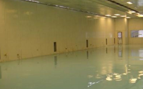 曲松自流平环氧地坪中涂